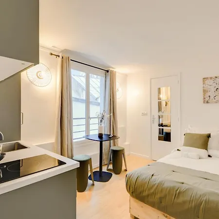 Cozy Parisian * Paris
